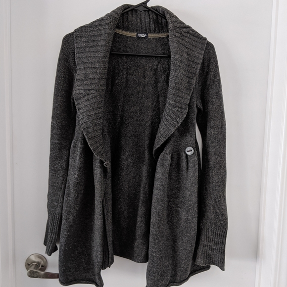 Aritzia grey cardigan - Picture 2 of 3